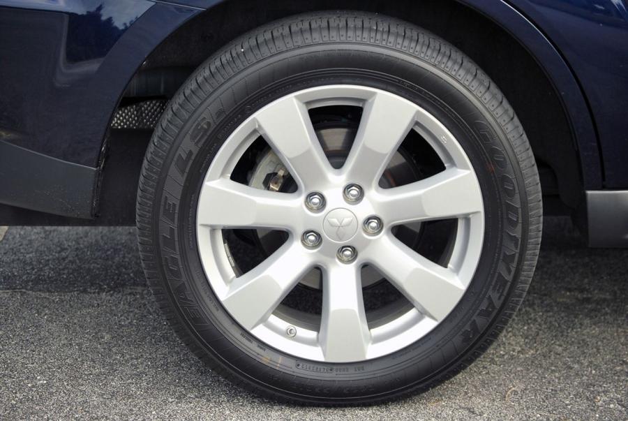  Mitsubishi Outlander GT 2013 года  (фото 3 из 30)